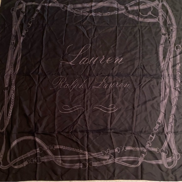 Lauren ~ Ralph Lauren Gorgeous Scarf 100% Silk - Picture 1 of 2